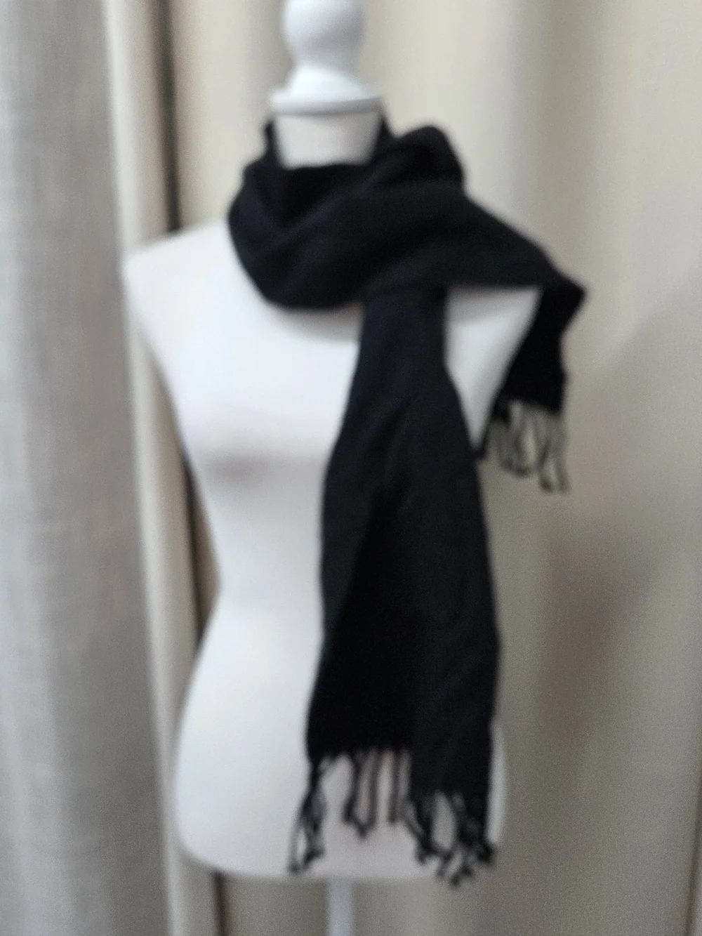 Royal Rossi Black Cashmere Scarf Gothic Romanticism Quiet Luxury Dark Academia